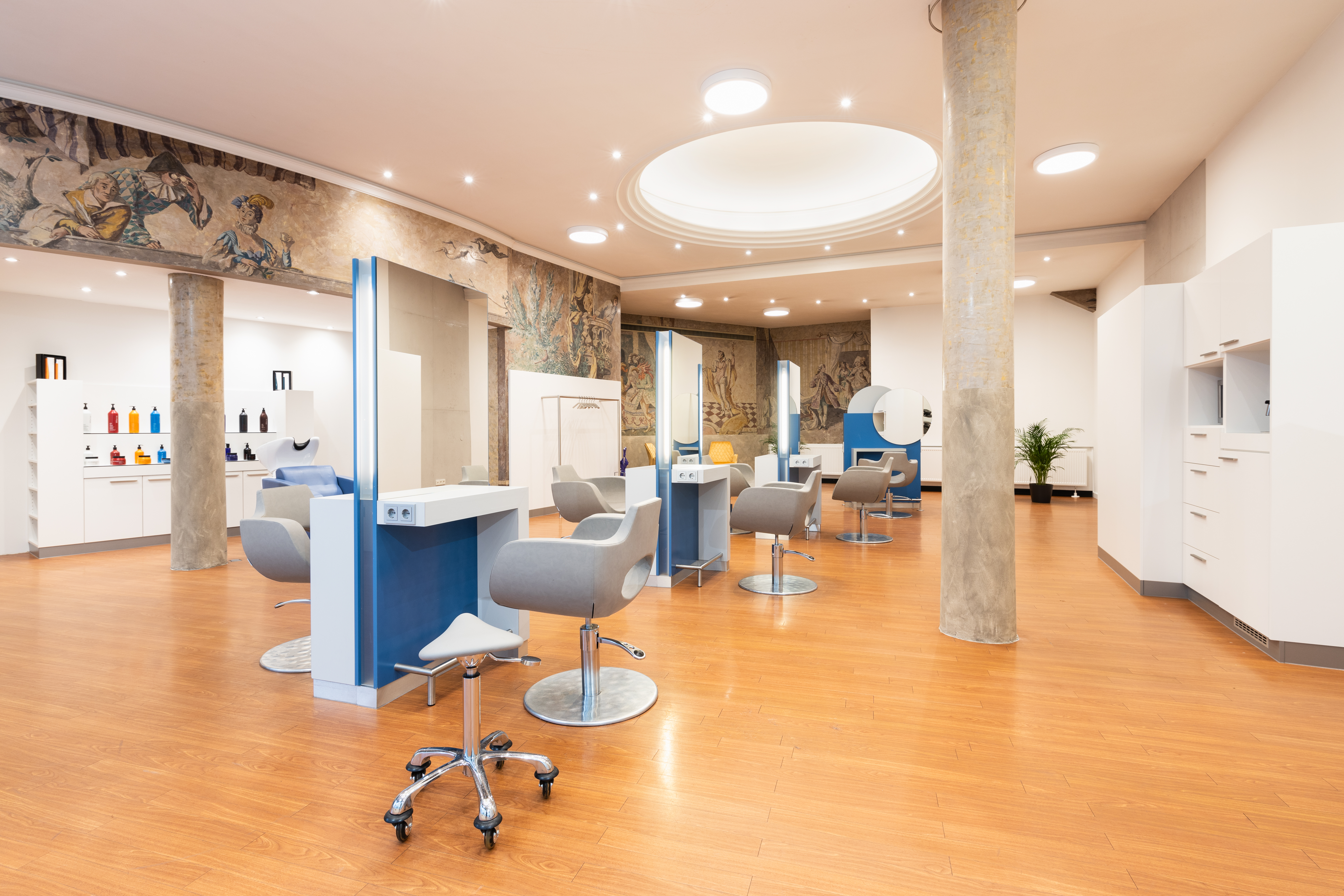 Saloon